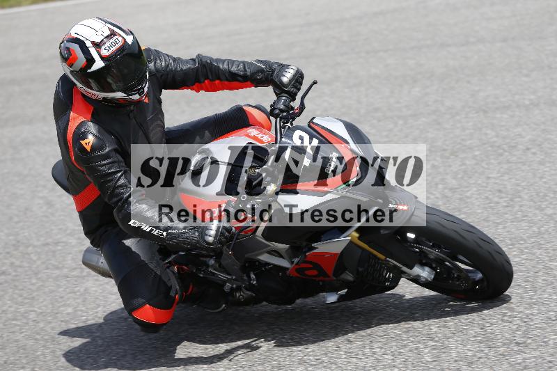 /Archiv-2024/29 12.06.2024 MOTO.CH Track Day ADR/Gruppe blau/42